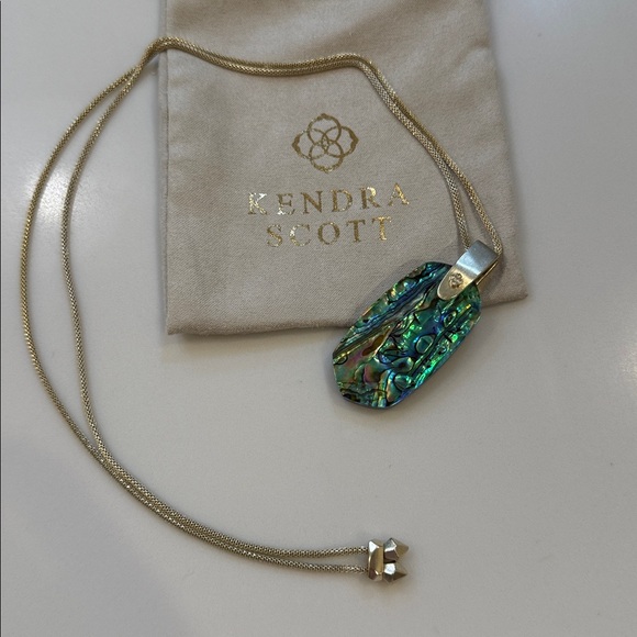 Kendra Scott Iridescent long Green Pendant Necklace with original bag - Picture 6 of 8